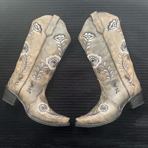 Corral Women’s Floral Embroided Boots